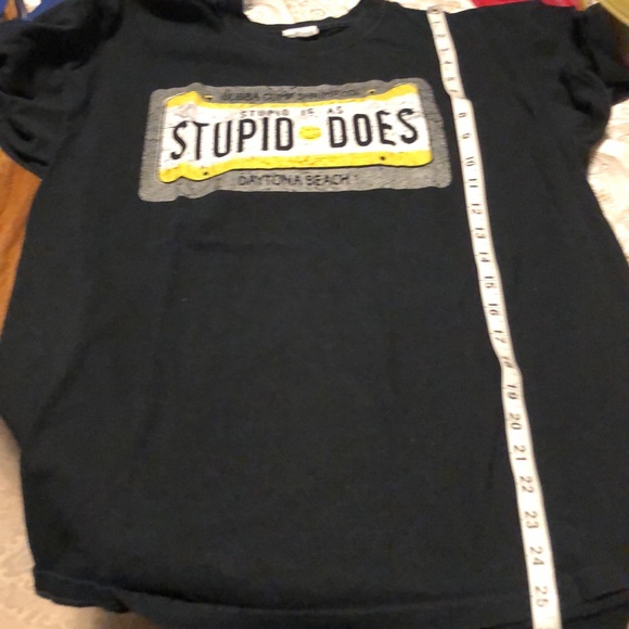 Used t short sizeS - Picture 7 of 11